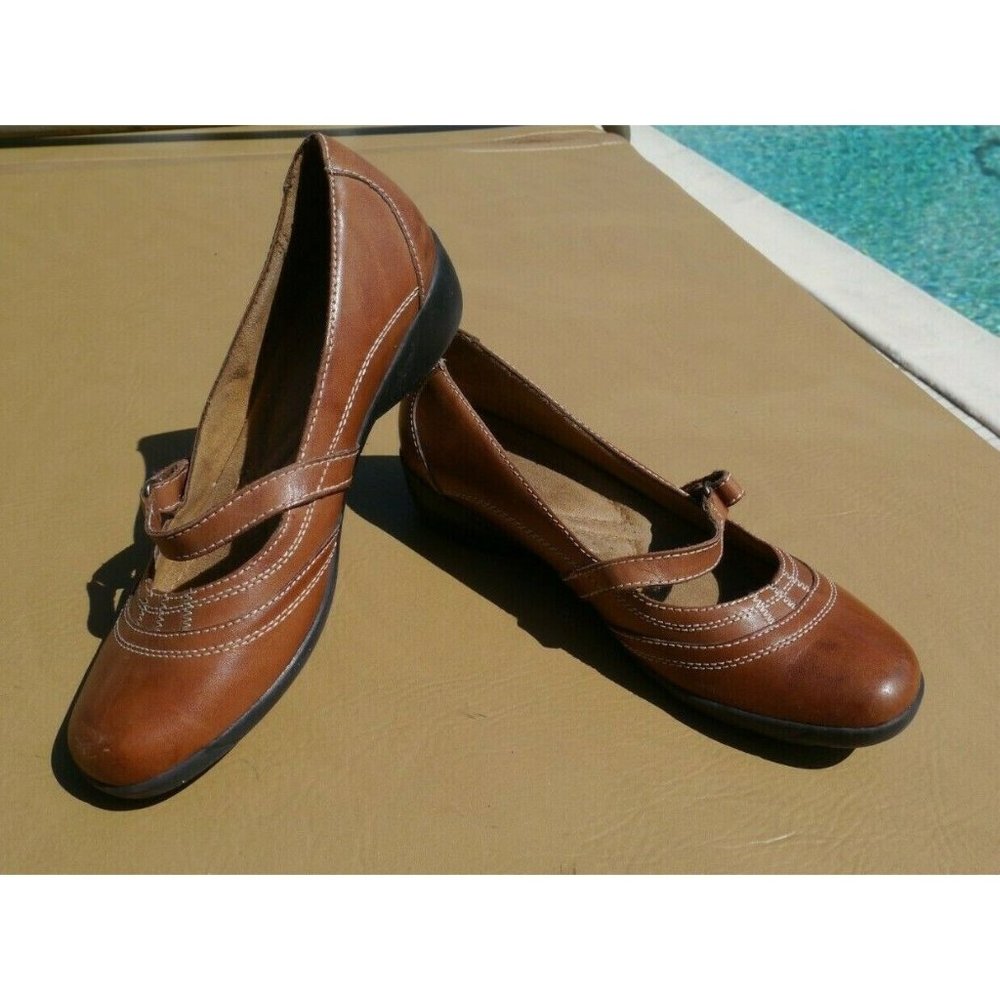 Naturalizer Mary Jane Tan Leather Low Wedge Nava 7M Comfort Cute